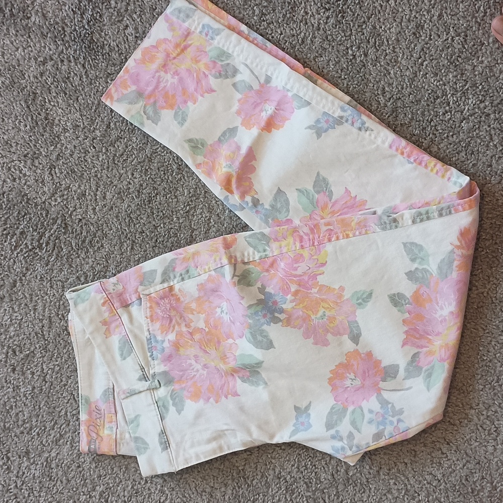 Old Navy Pixie Jeans